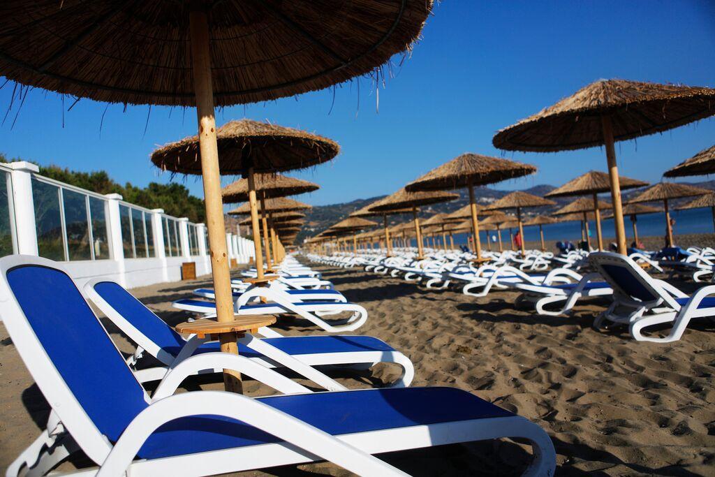 Dessole Dolphin Bay Hotell Amoudara Lasithiou Exteriör bild